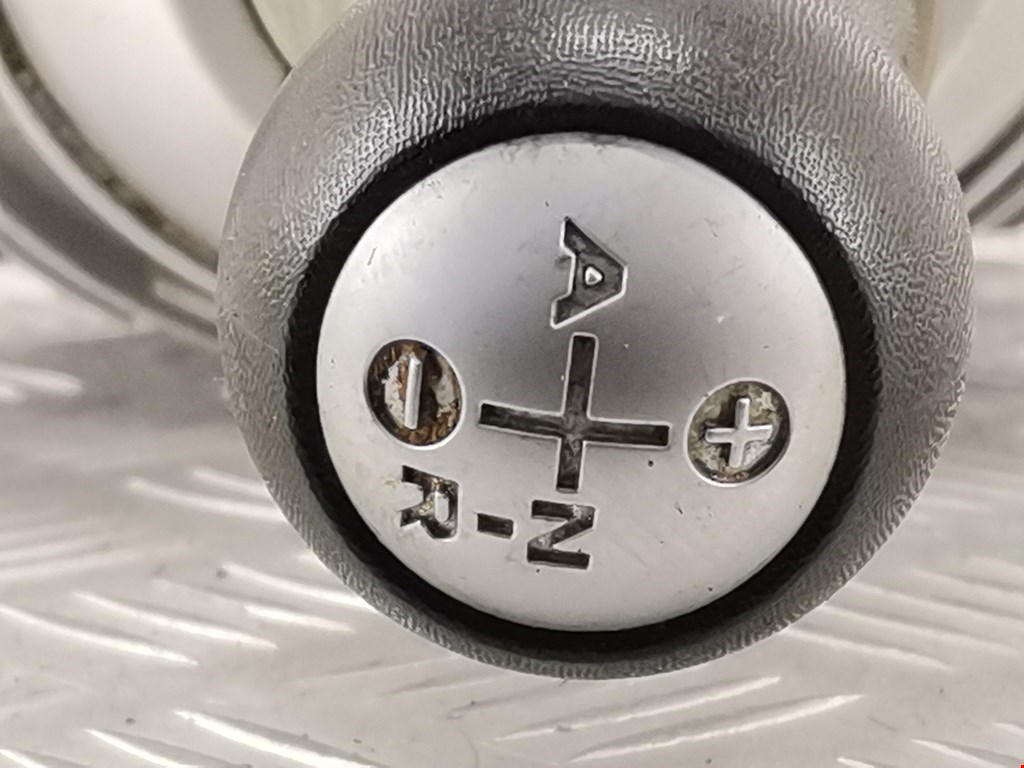 Кулиса (селектор) АКПП/МКПП в салоне MITSUBISHI Colt Z3 2003-2012