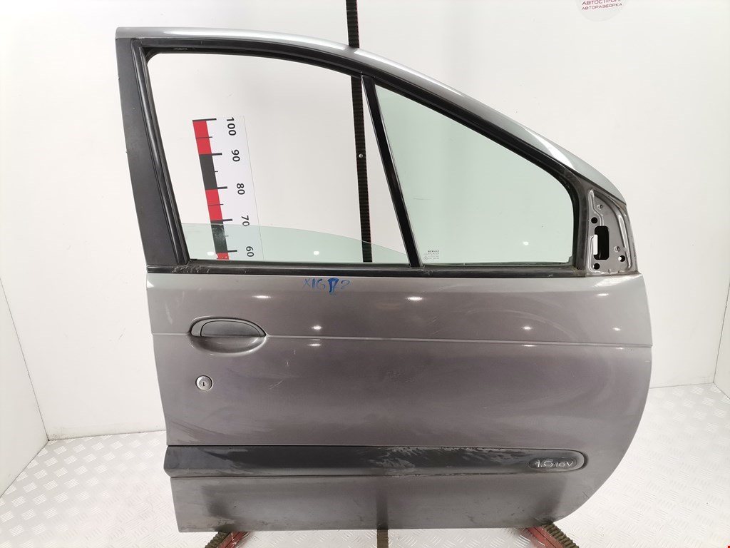 Стекло двери передней правой Renault Scenic 1 (1996-2003)