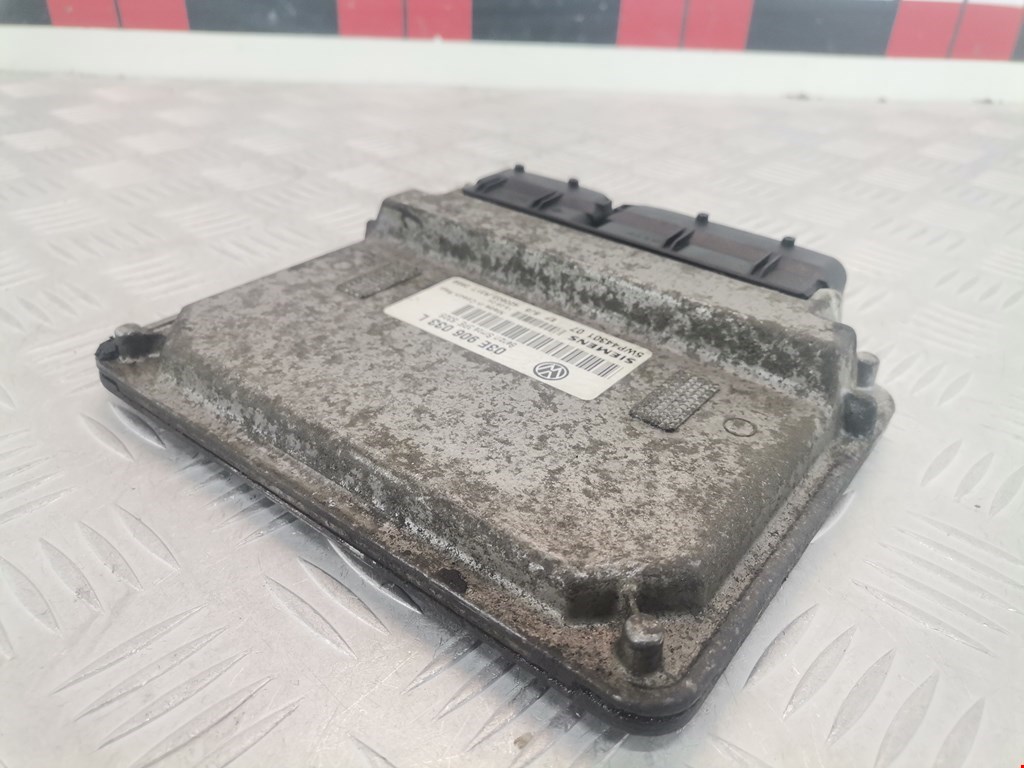 Блок управления двигателя (ЭБУ) VOLKSWAGEN Polo IV 2001-2009