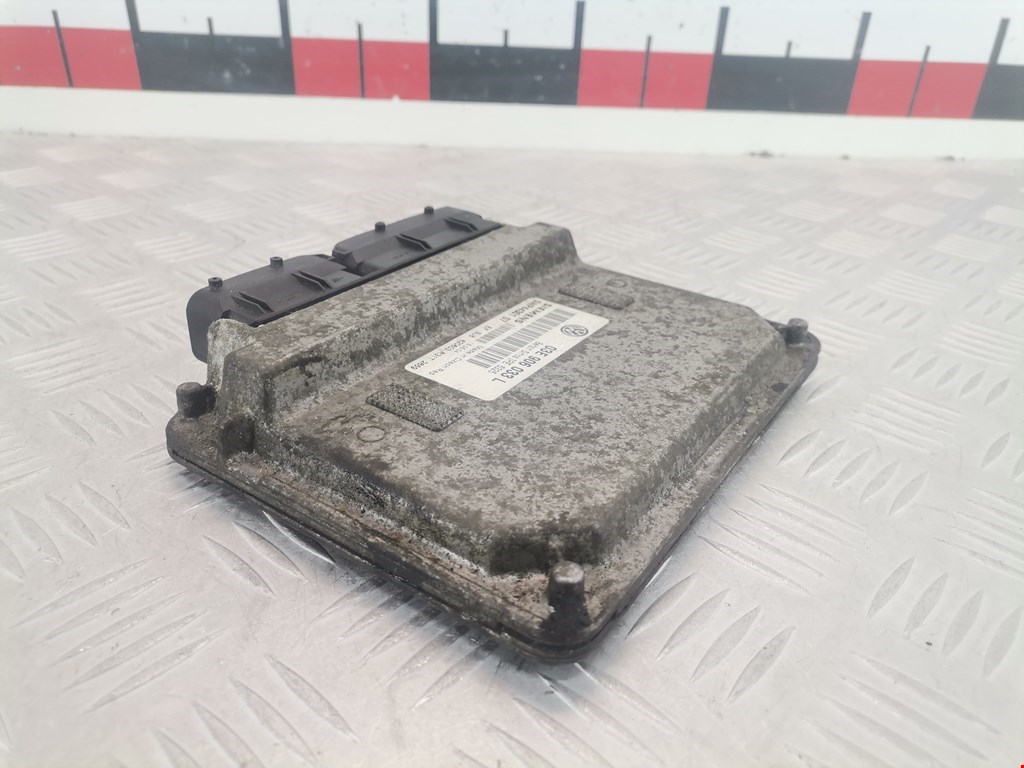 Блок управления двигателя (ЭБУ) VOLKSWAGEN Polo IV 2001-2009