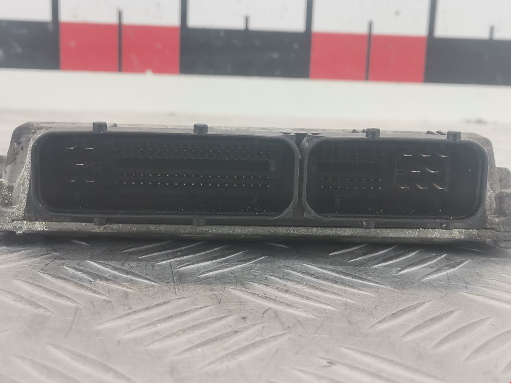 Блок управления двигателя (ЭБУ) VOLKSWAGEN Polo IV 2001-2009