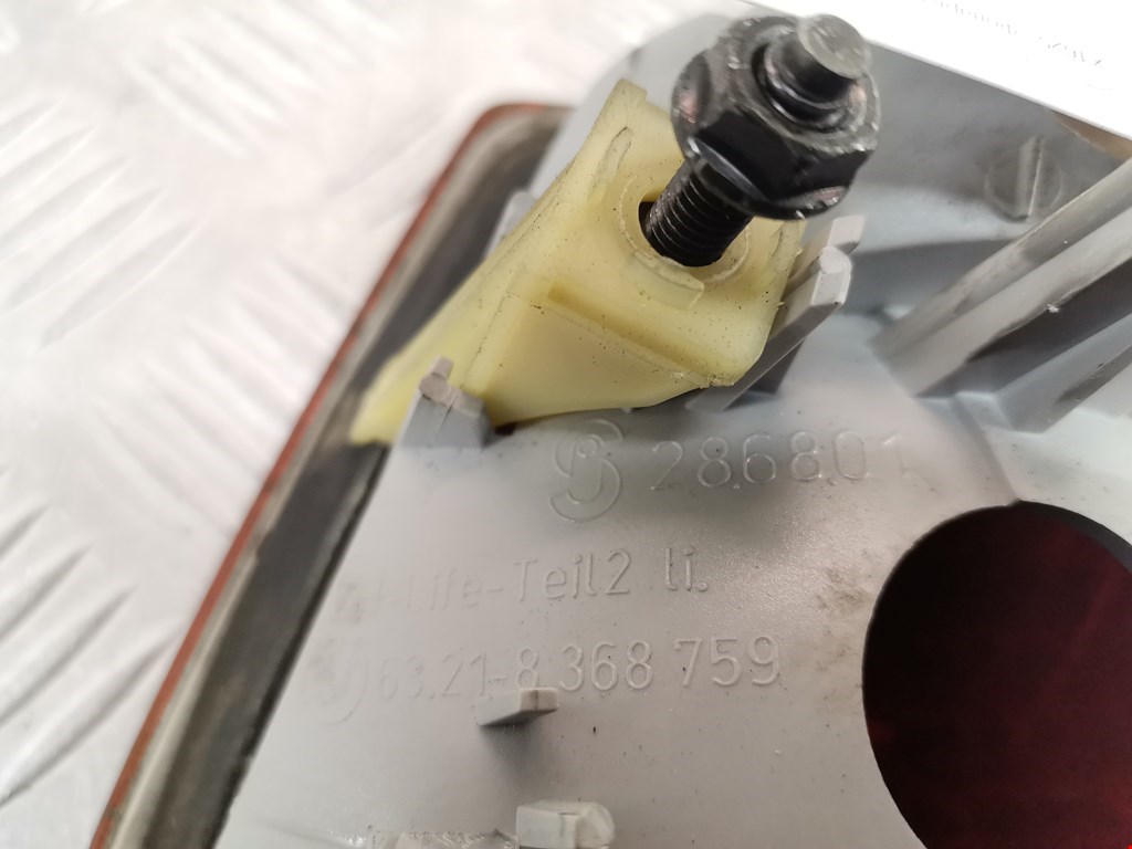 Фонарь задний внутренний левый BMW 3er E46 1998-2006