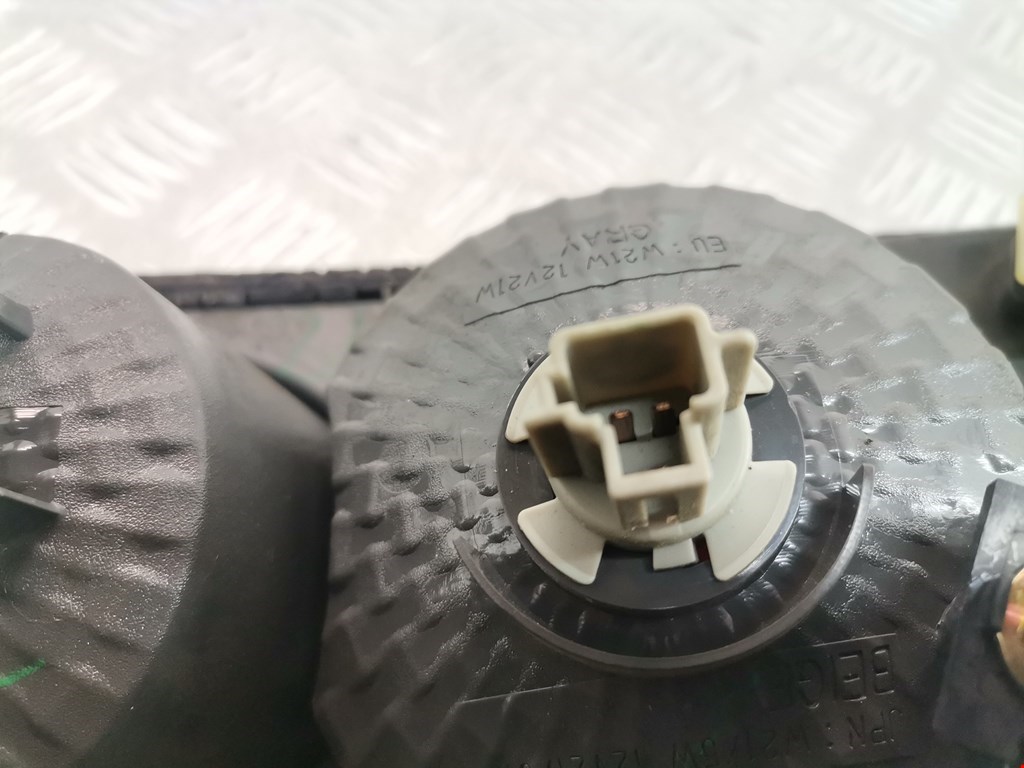 Фонарь задний внутренний левый MAZDA Mazda 6 GG 2000-2007