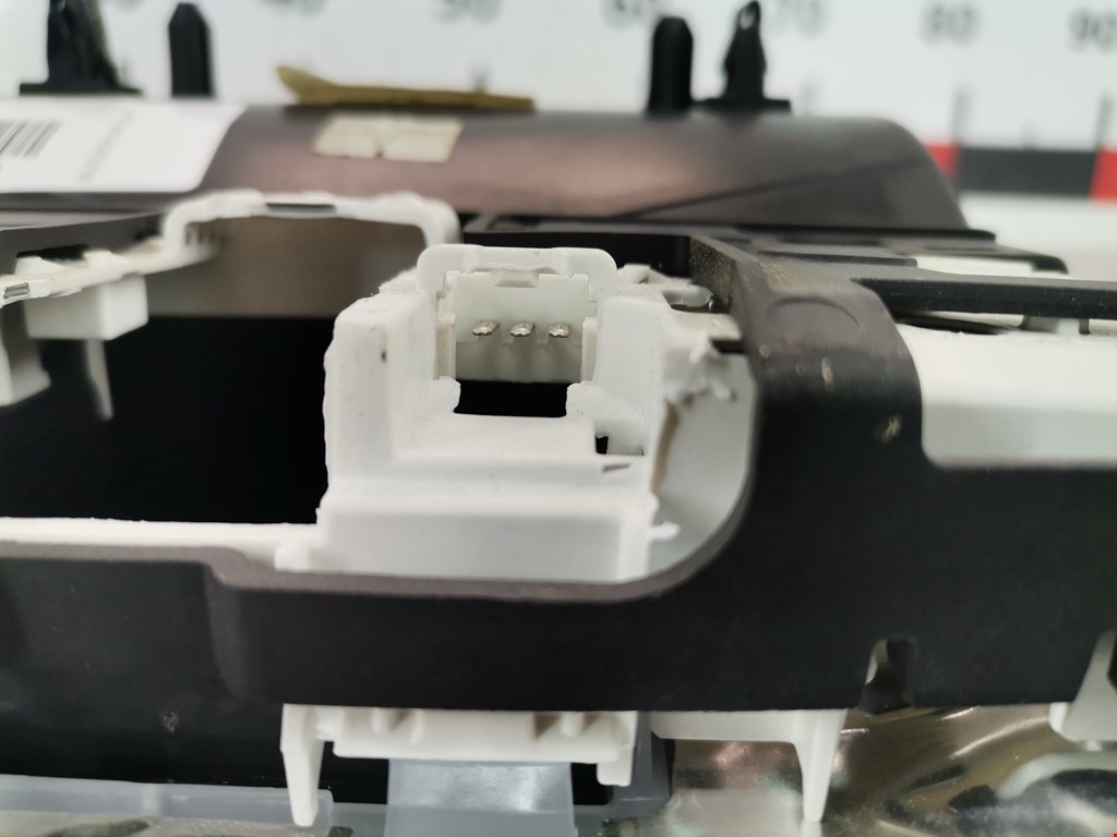 Плафон салонный (салона фонарь) FORD Explorer 2011-2019