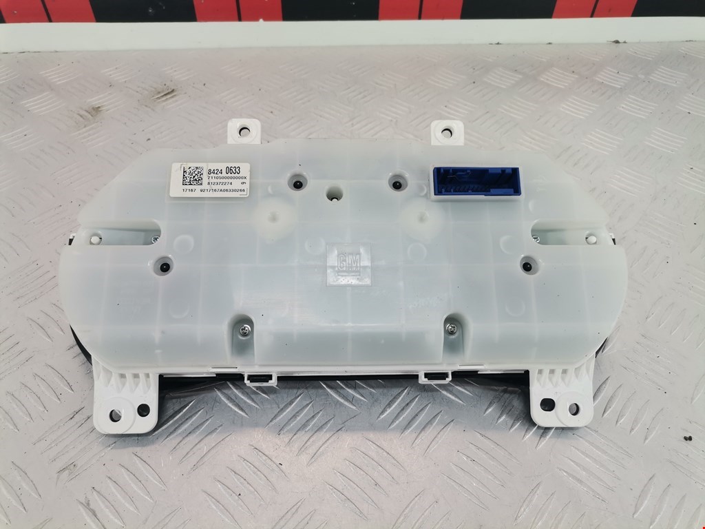 Панель приборов (щиток) CHEVROLET Equinox 2017-н.в.