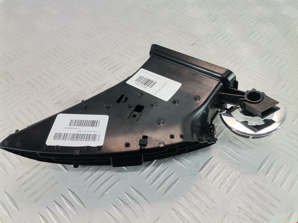 Дефлектор воздушный FORD Escape 2012-2015