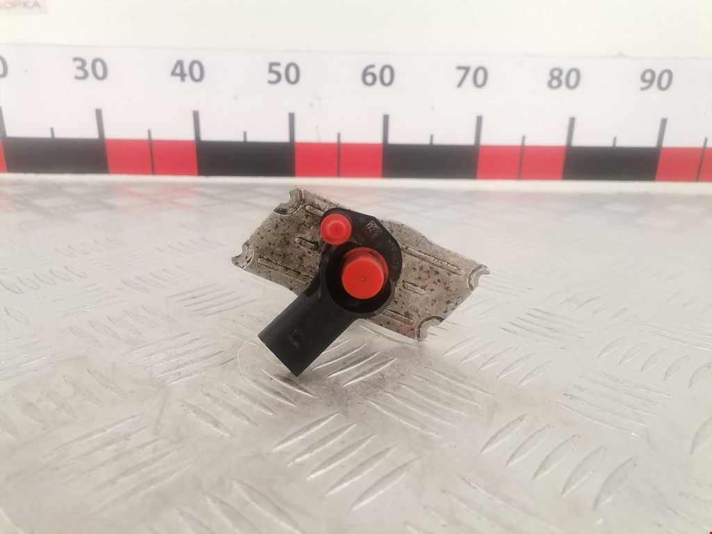 Форсунка дизельная электрическая VOLKSWAGEN Passat B6 2005-2011