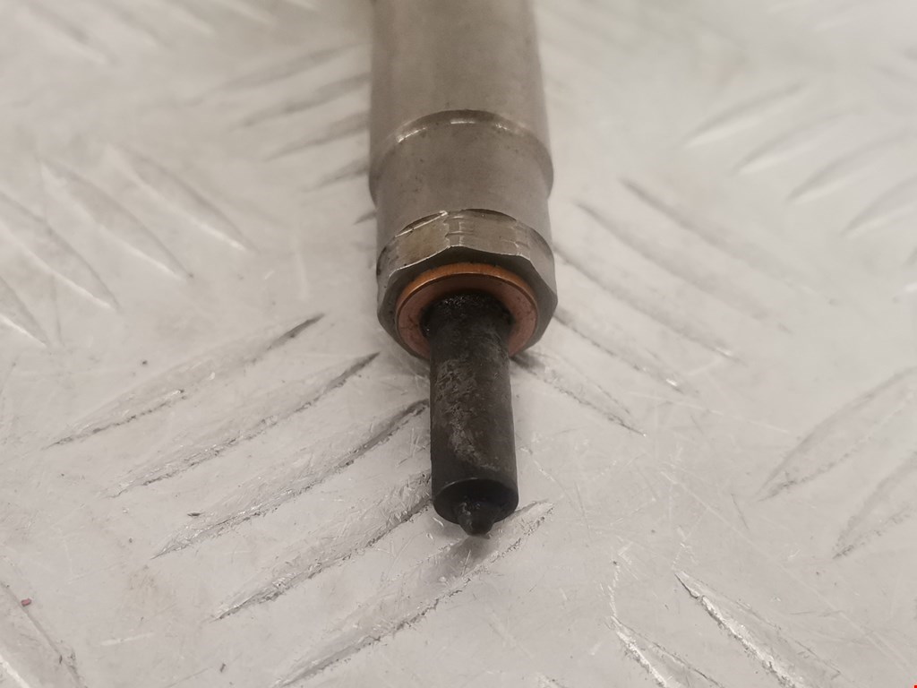 Форсунка дизельная электрическая VOLKSWAGEN Passat B6 2005-2011