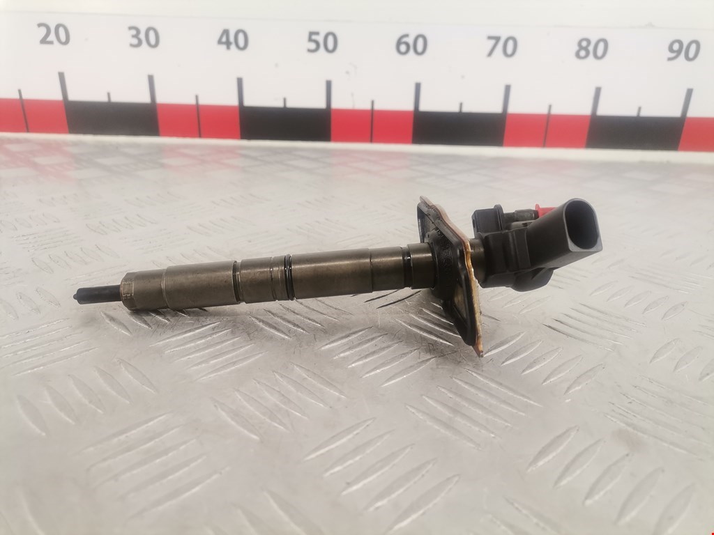 Форсунка дизельная электрическая VOLKSWAGEN Passat B6 2005-2011