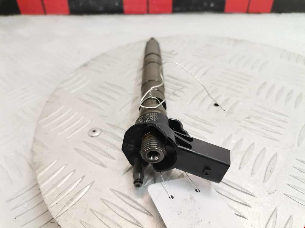 Форсунка дизельная электрическая VOLKSWAGEN Passat B6 2005-2011