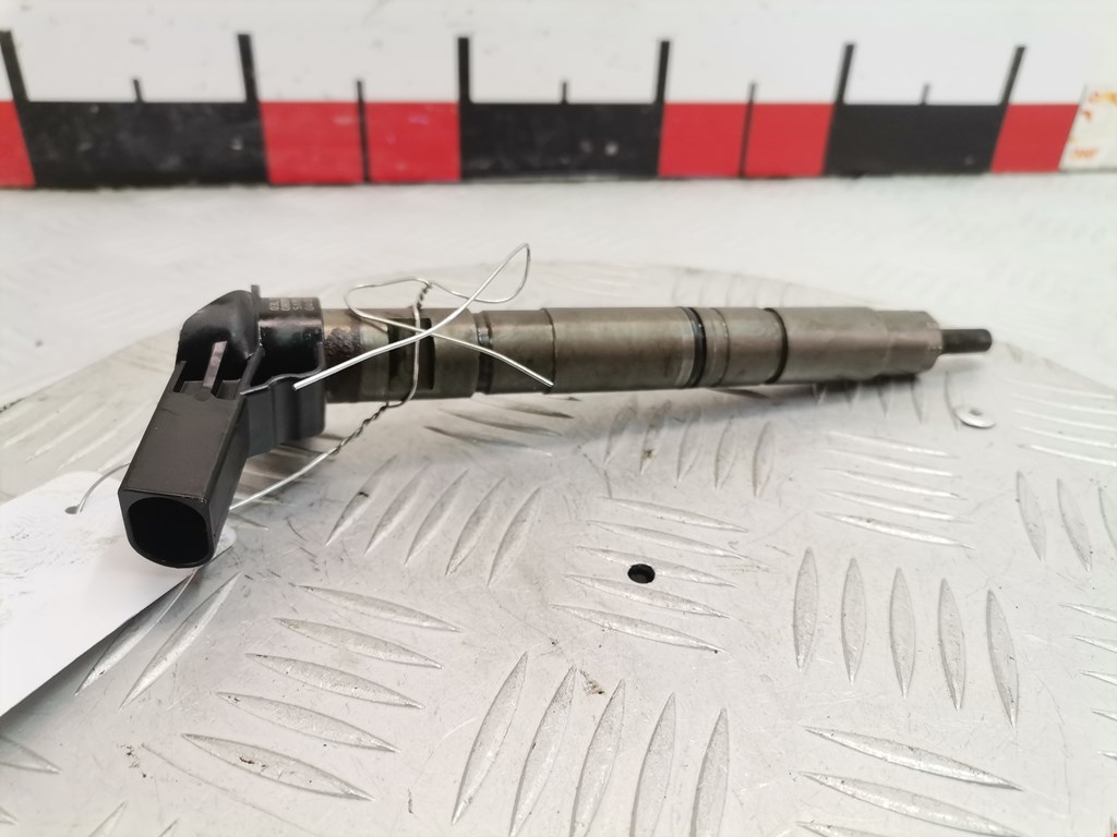 Форсунка дизельная электрическая VOLKSWAGEN Passat B6 2005-2011