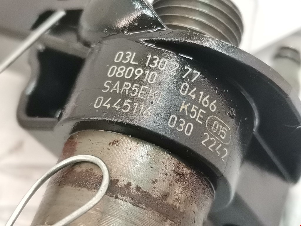 Форсунка дизельная электрическая VOLKSWAGEN Passat B6 2005-2011