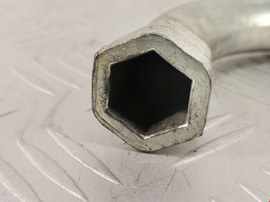 Ключ балонный VOLKSWAGEN Passat B6 2005-2011