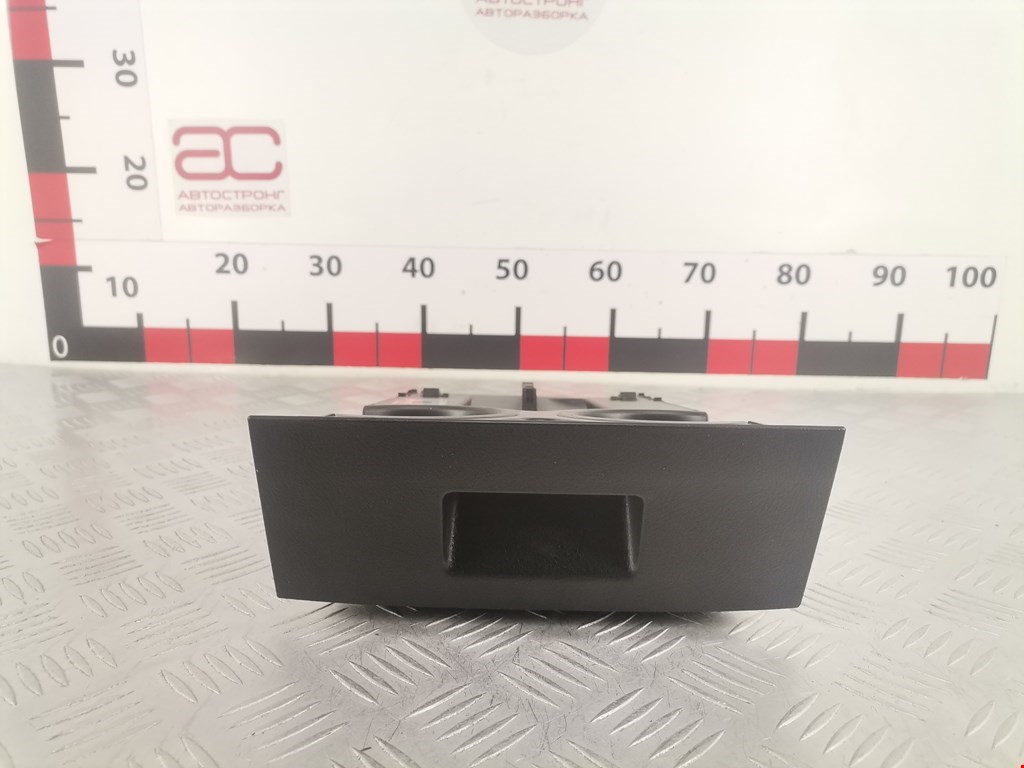 Подстаканник LAND ROVER Discovery III 2005-2009