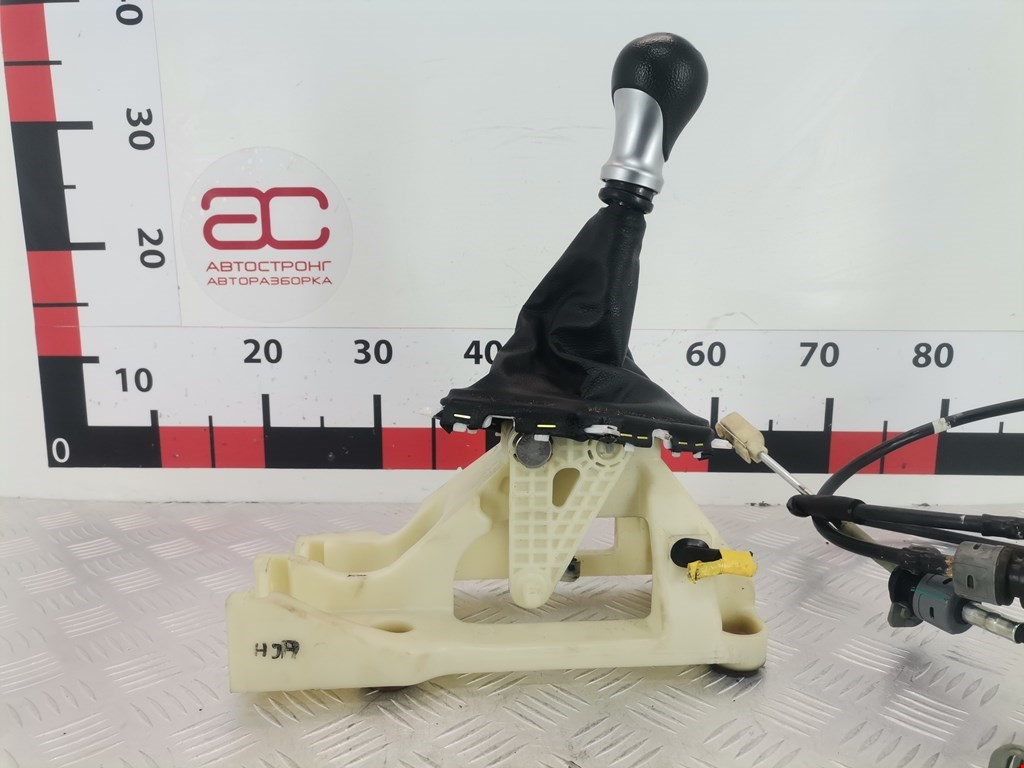 Кулиса (селектор) АКПП/МКПП в салоне KIA Picanto 2011-2017