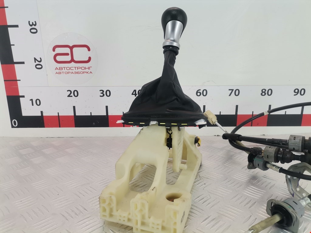 Кулиса (селектор) АКПП/МКПП в салоне KIA Picanto 2011-2017