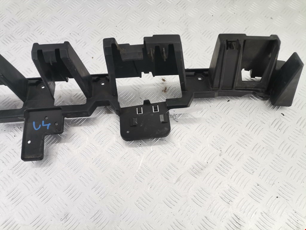 Кронштейн заднего бампера центральный FORD Escape 2012-2015