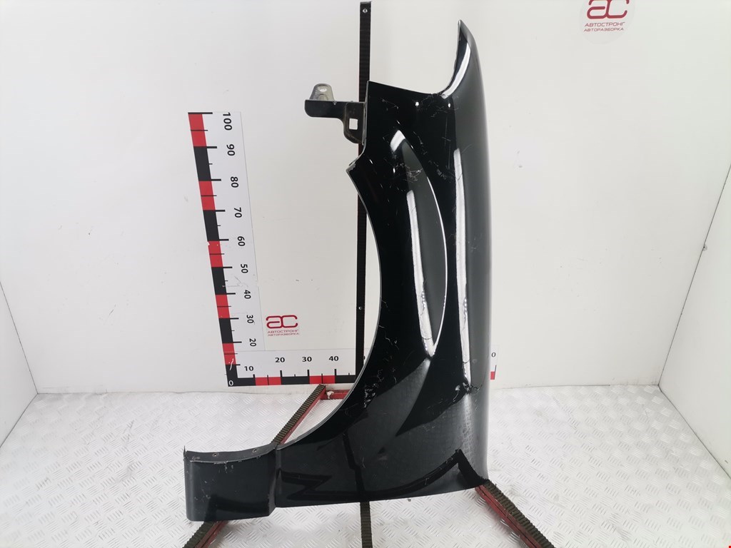 Крыло переднее левое FORD Expedition 2002-2006