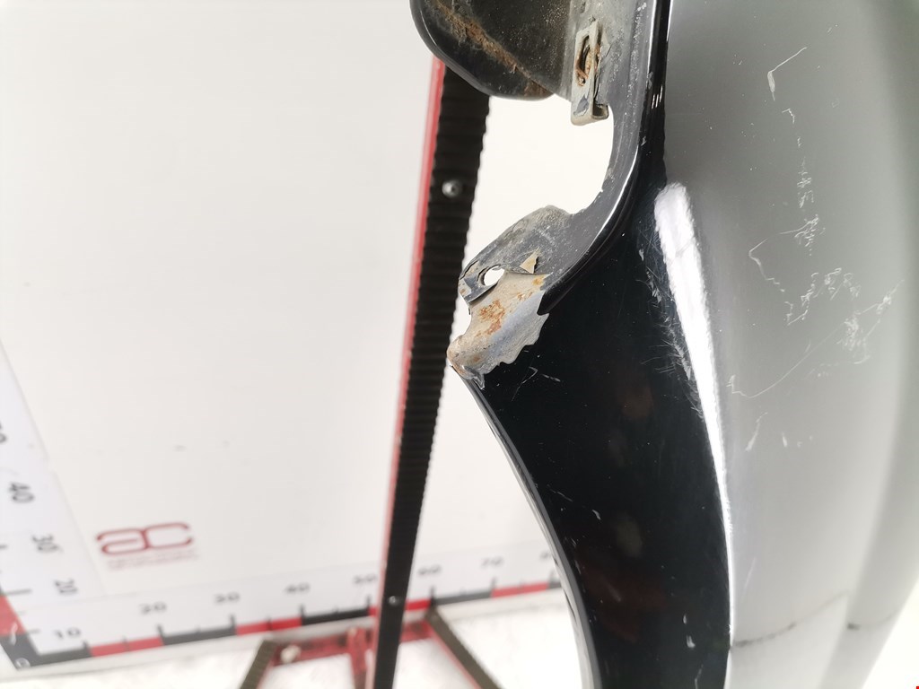 Крыло переднее левое FORD Expedition 2002-2006