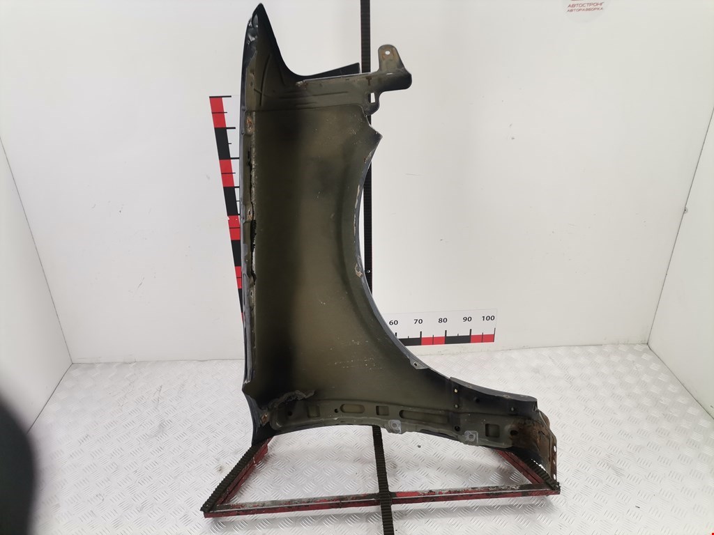 Крыло переднее левое FORD Expedition 2002-2006