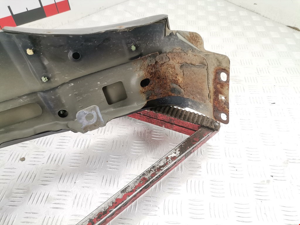 Крыло переднее левое FORD Expedition 2002-2006