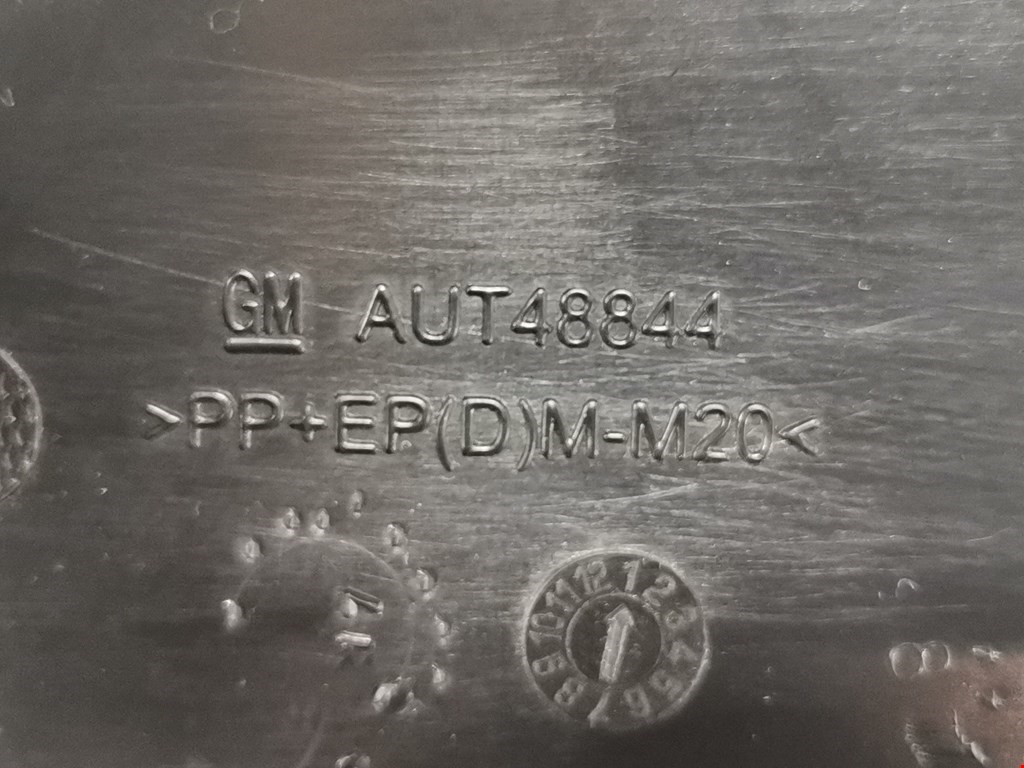 Кожух рулевой колонки CHEVROLET Trax (Tracker) Trax Tracker 2013-2022