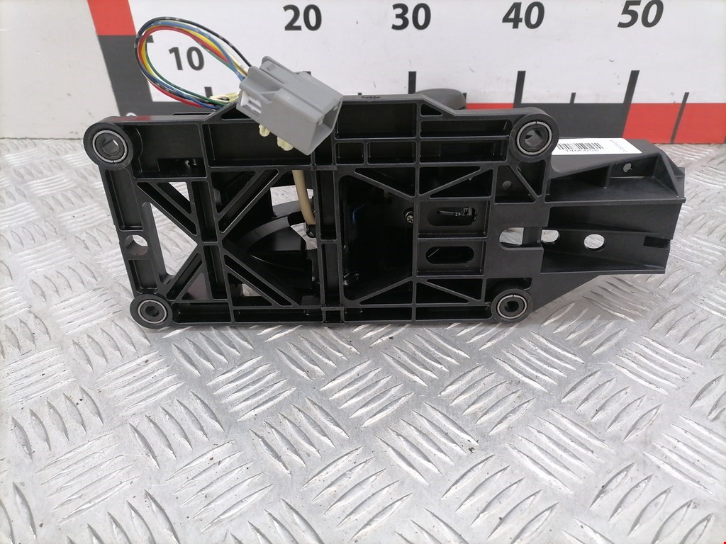 Кулиса (селектор) АКПП/МКПП в салоне FORD Explorer 2011-2019