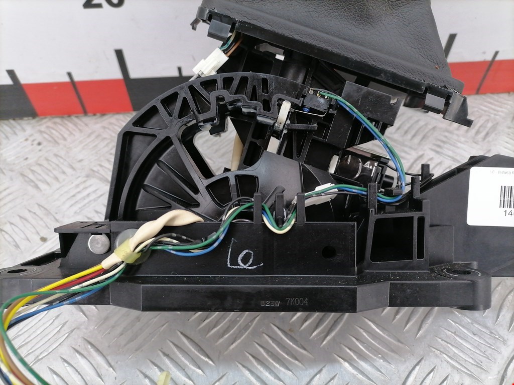 Кулиса (селектор) АКПП/МКПП в салоне FORD Explorer 2011-2019