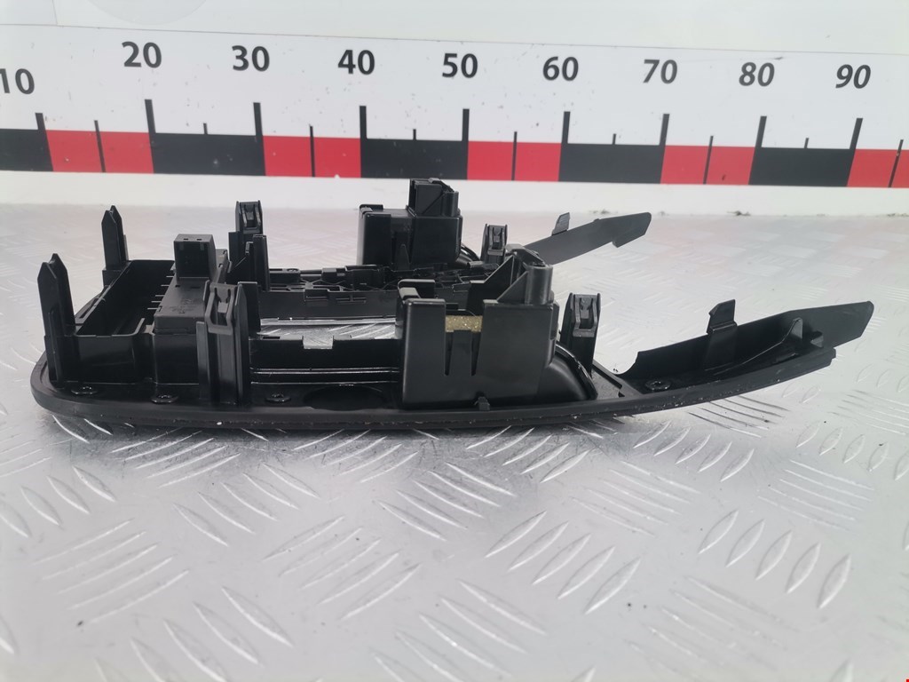 Кнопка антипробуксовочной системы AUDI A4 B8 2007-2015