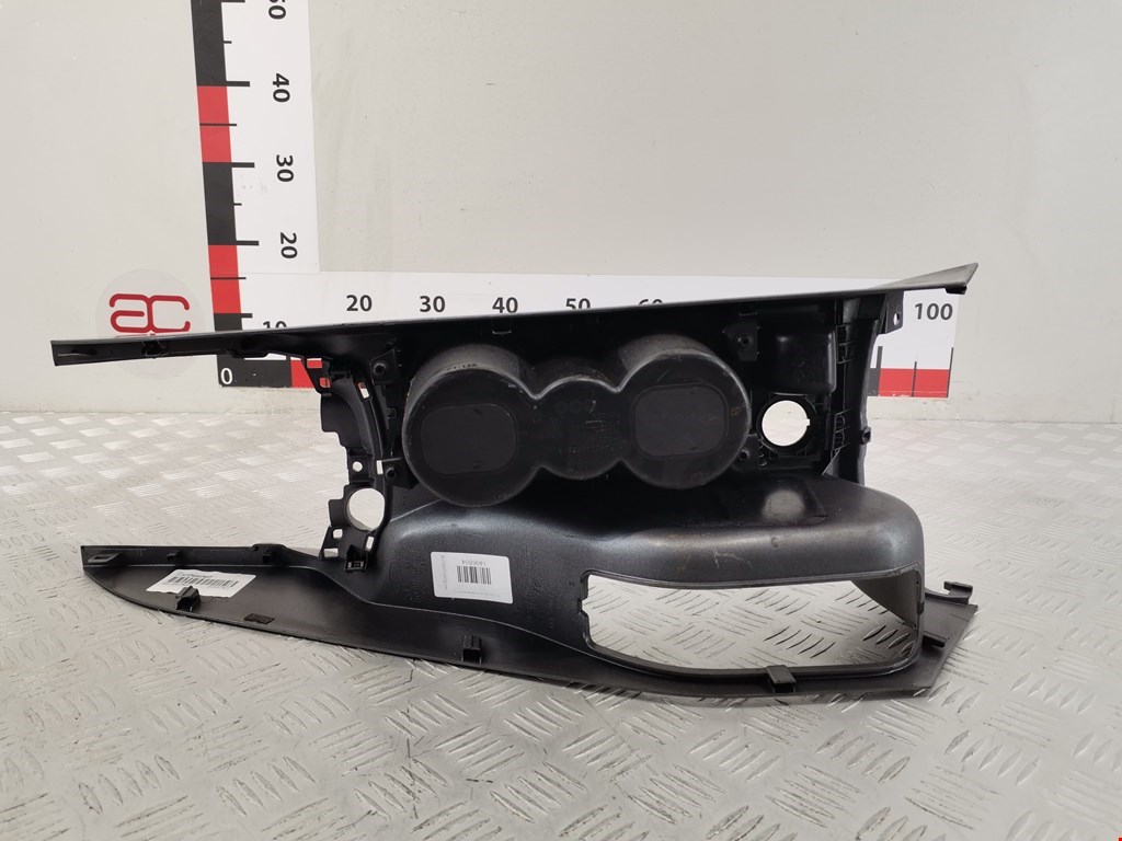 Консоль FORD Escape 2012-2015