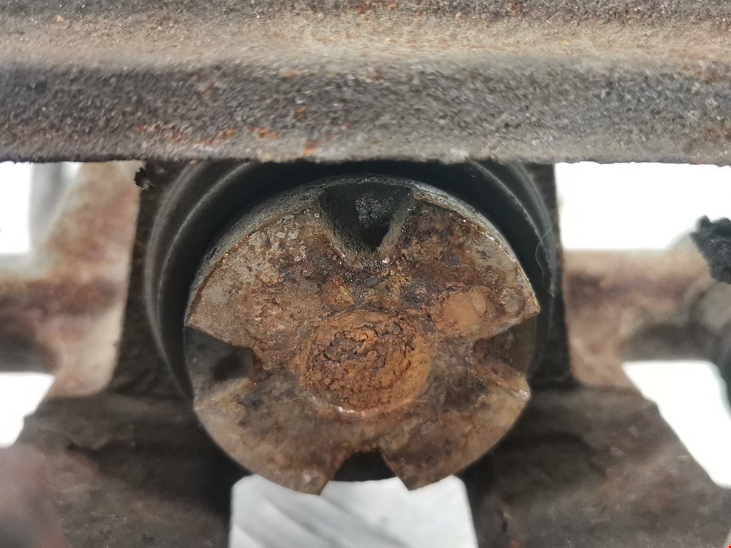 Суппорт задний левый CHEVROLET Malibu 2015-н.в.