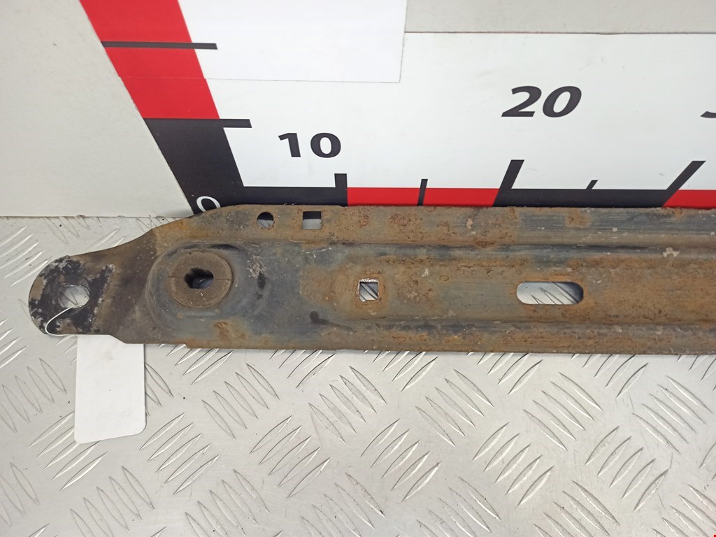 Балка подрадиаторная PEUGEOT 5008 2009-2016