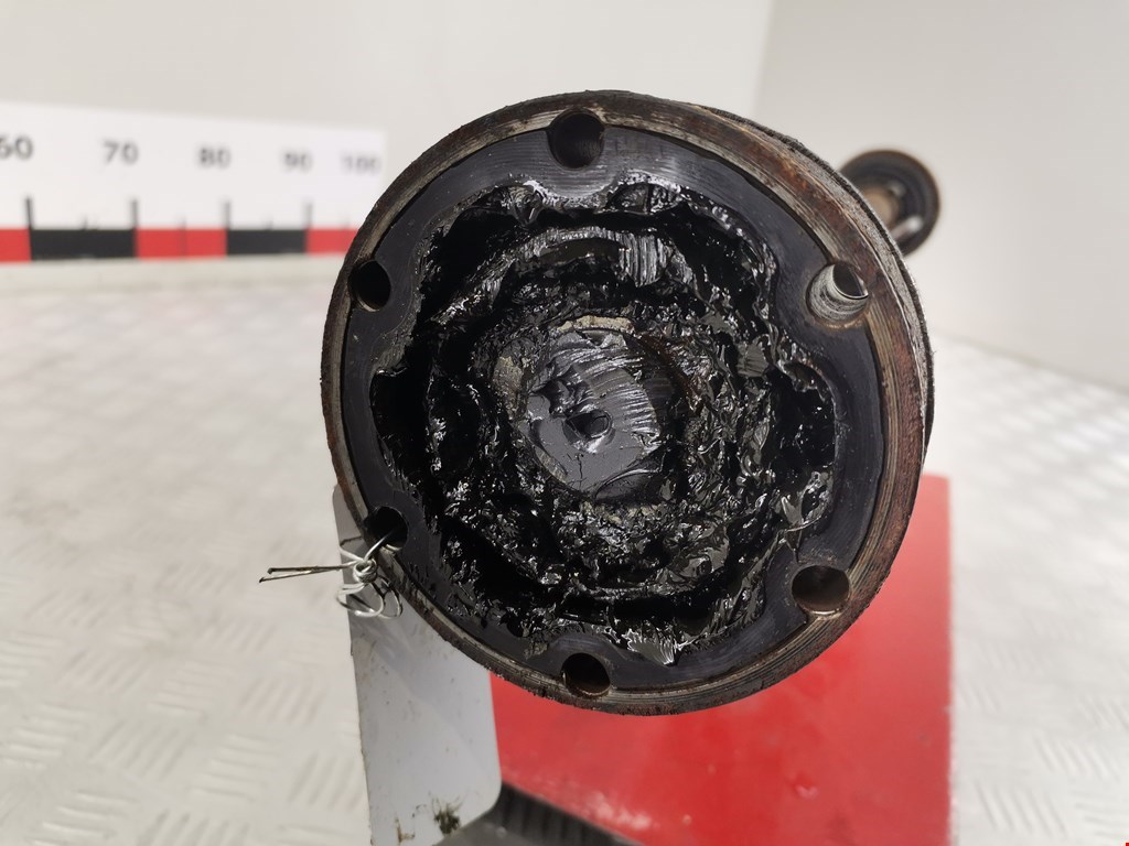 Полуось (привод, приводной вал) задняя правая SKODA Octavia A5 1Z- 2004-2013