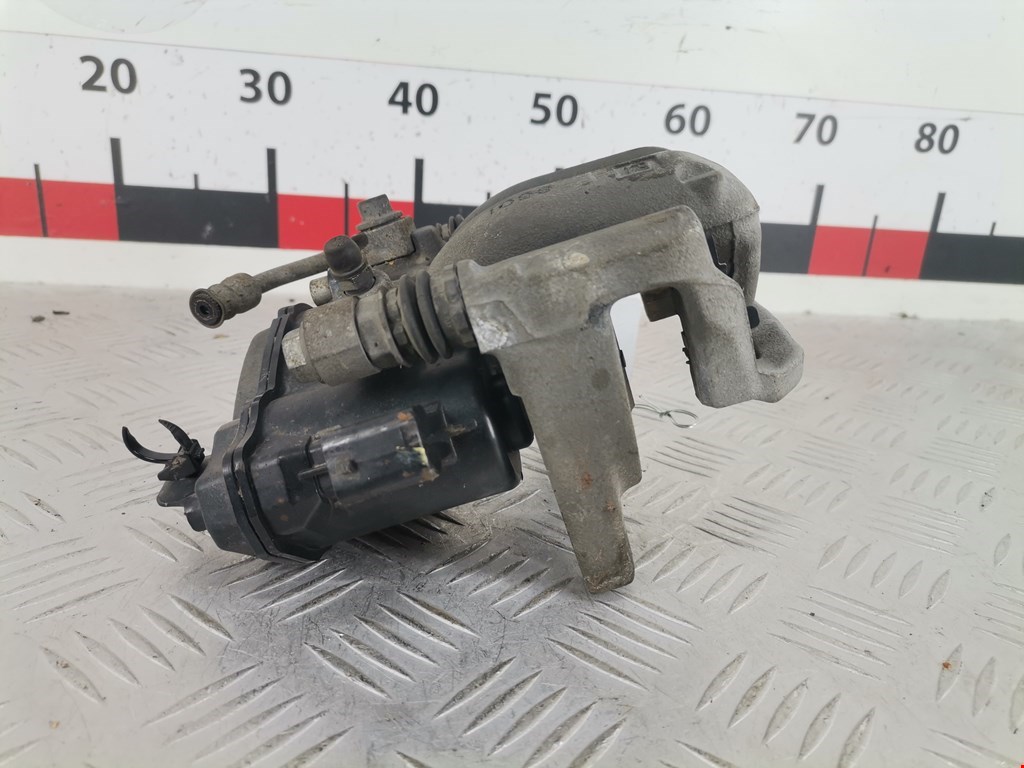 Суппорт задний правый CHEVROLET Equinox 2017-н.в.