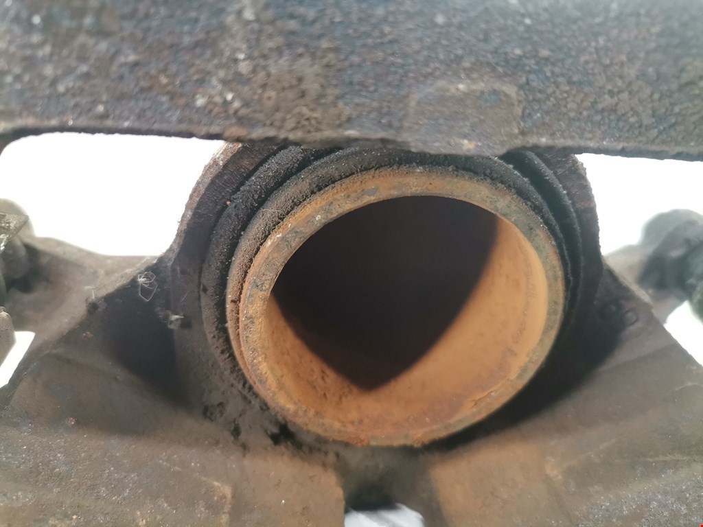 Суппорт передний правый HONDA Civic 4D 2016-н.в.