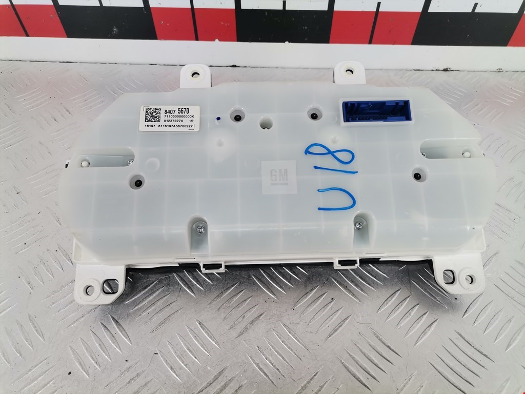 Панель приборов (щиток) CHEVROLET Malibu 2015-н.в.