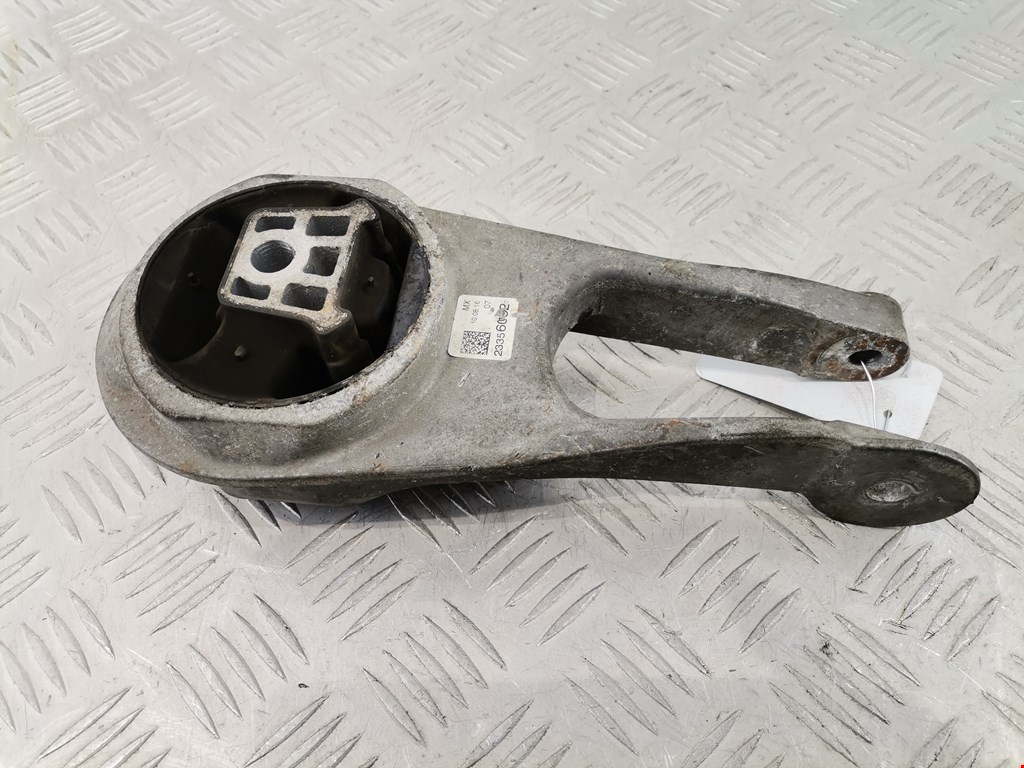 Подушка (опора) крепления двигателя Chevrolet Malibu 9 (2015-2023)