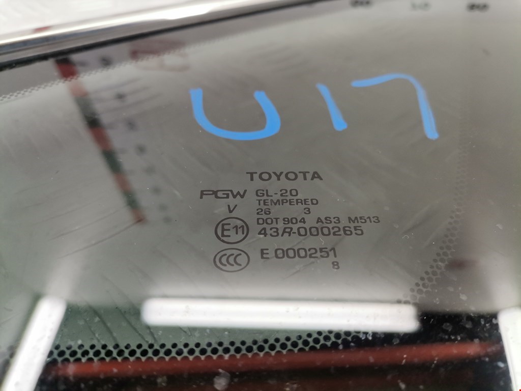 Стекло кузовное глухое правое TOYOTA Venza 2009-2017