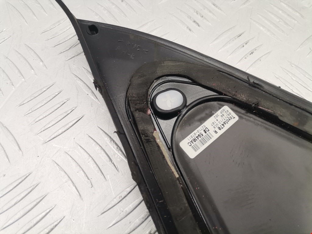 Стекло кузовное глухое правое TOYOTA Venza 2009-2017