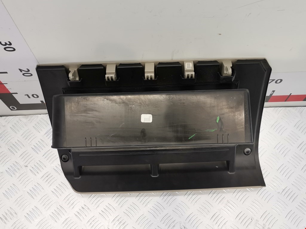 Бардачок FORD Explorer 2011-2019