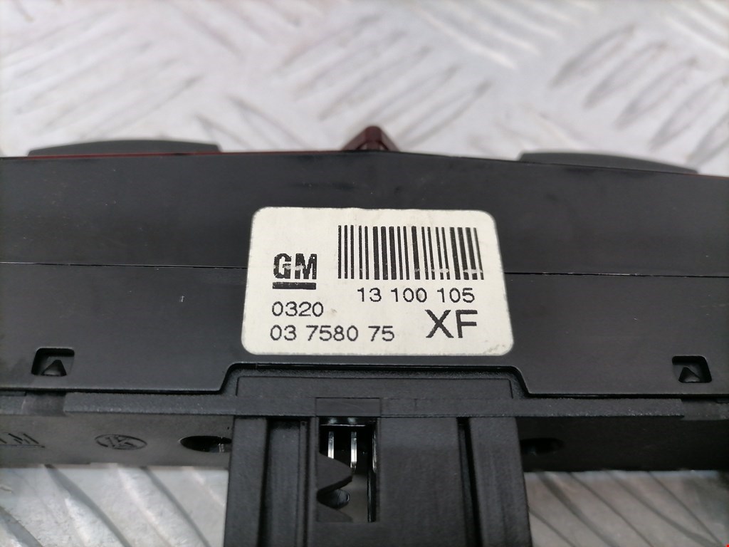 Кнопка аварийной сигнализации (аварийки) OPEL Astra H/Family 2004-2015