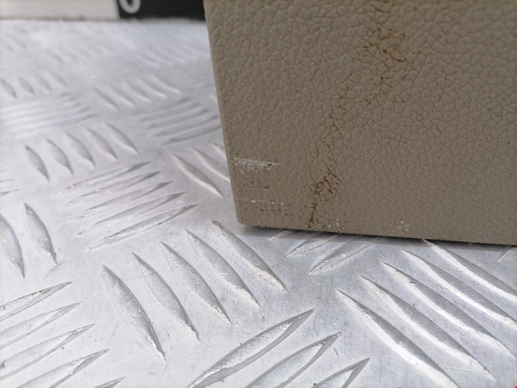 Бардачок FORD Explorer 2011-2019