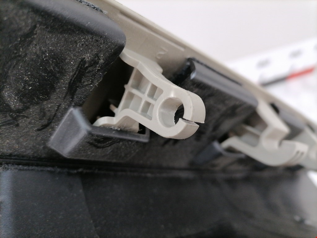 Бардачок FORD Explorer 2011-2019