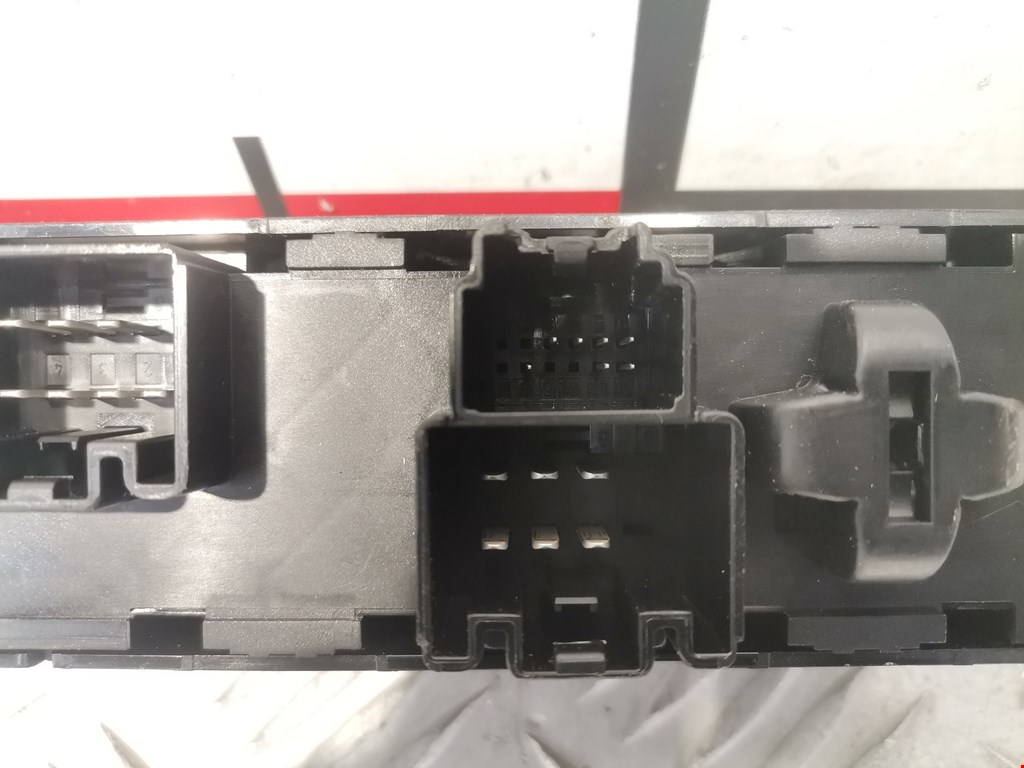 Блок управления стеклоподъемниками FORD Escape 2012-2015