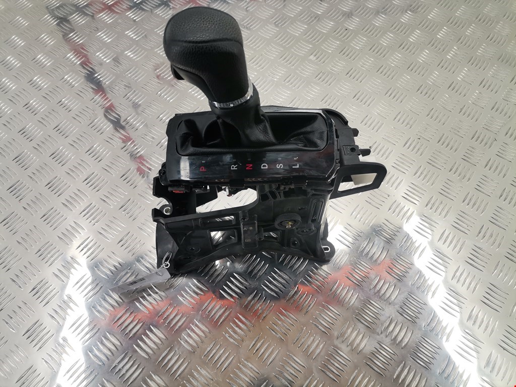 Кулиса (селектор) АКПП/МКПП в салоне HONDA Civic 4D 2016-н.в.