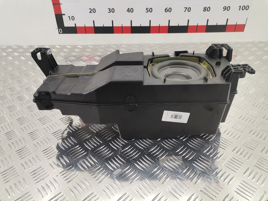 Сабвуфер CHEVROLET Tahoe III 2006-2014