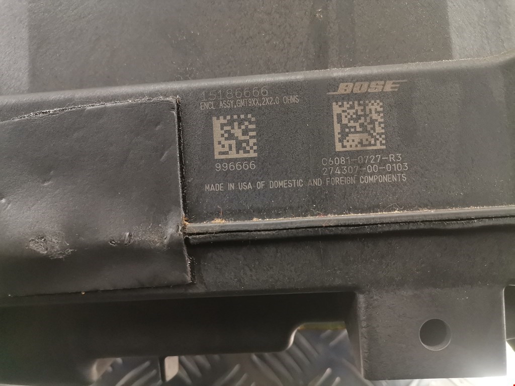 Сабвуфер CHEVROLET Tahoe III 2006-2014