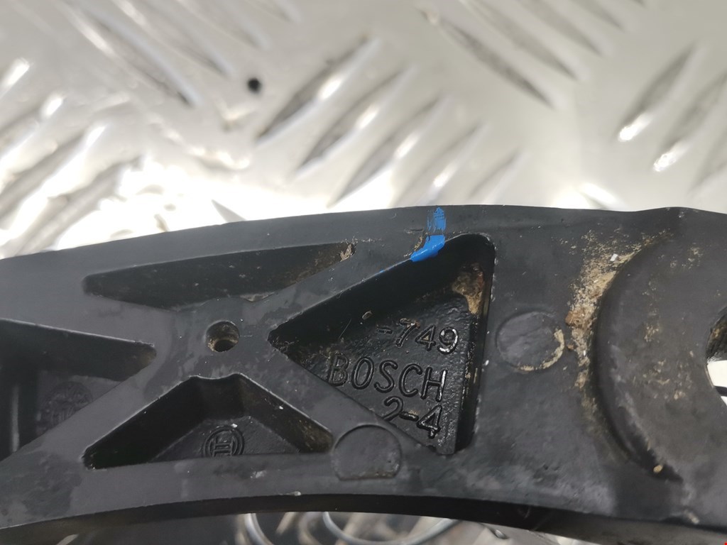 Поводок дворников передний левый/ правый CHEVROLET Cruze 2015-н.в.