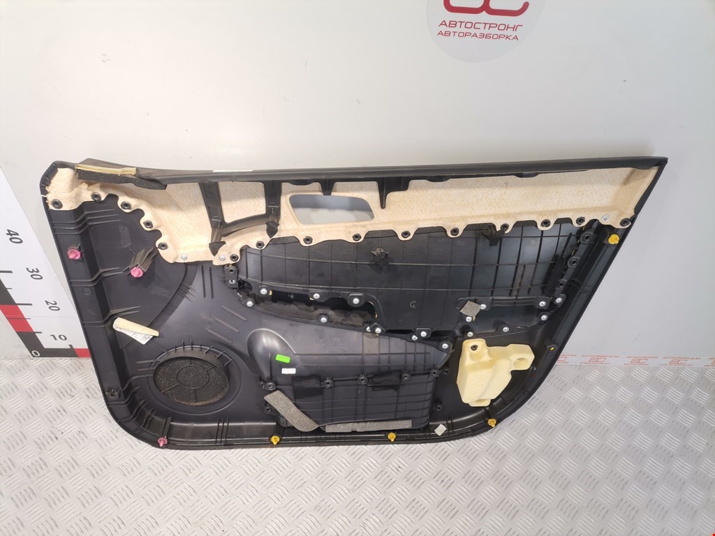 Обшивка двери передняя левая HYUNDAI i30 2007-2012