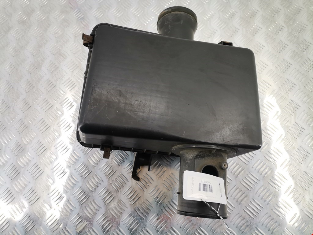 Корпус воздушного фильтра LEXUS LX 470 1998-2007